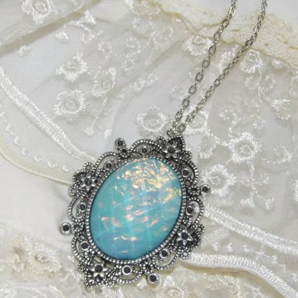 Rainbow Blue Moonstone FIre Opal Necklace Cameo - Picture 3 of 3